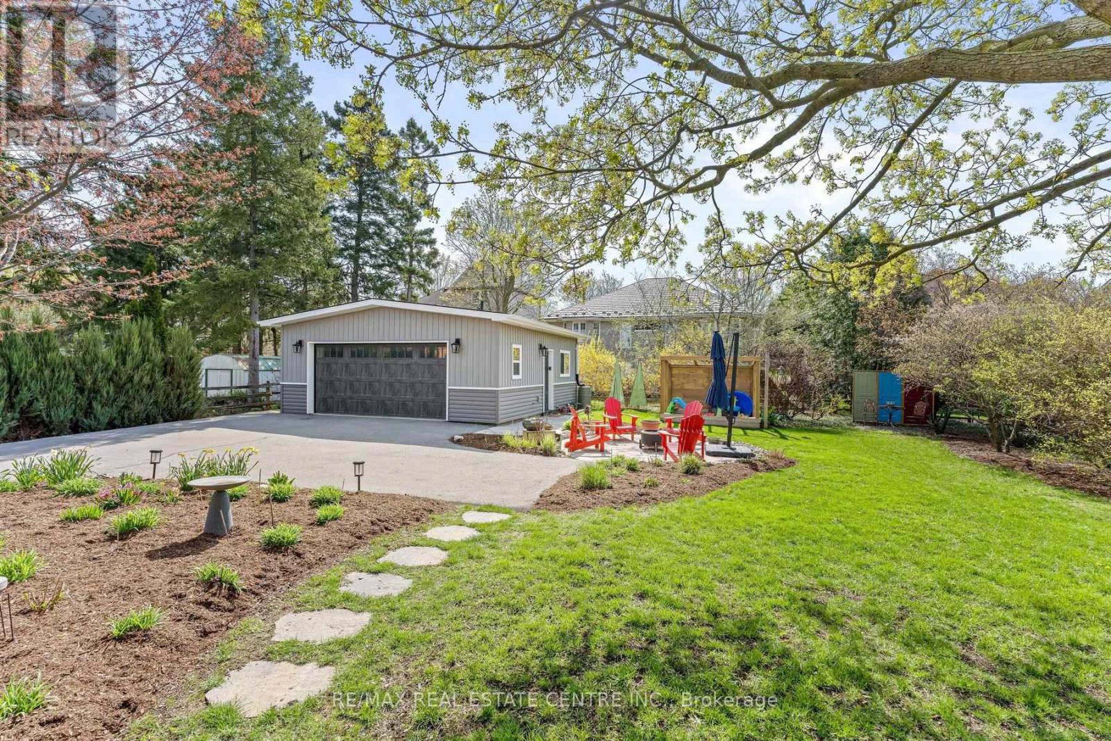 42 RIDGEWAY AVENUE - 35