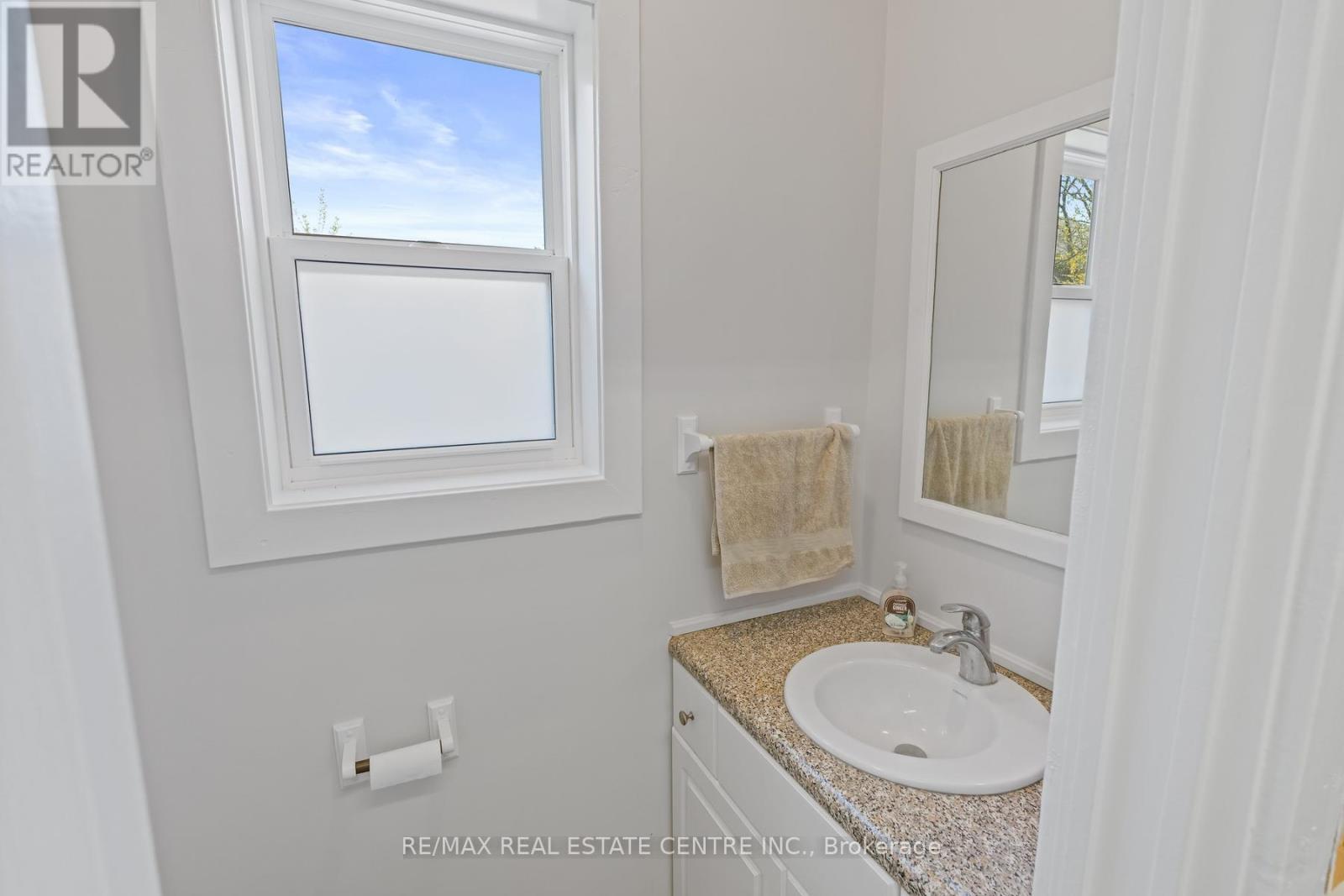 42 RIDGEWAY AVENUE - 39