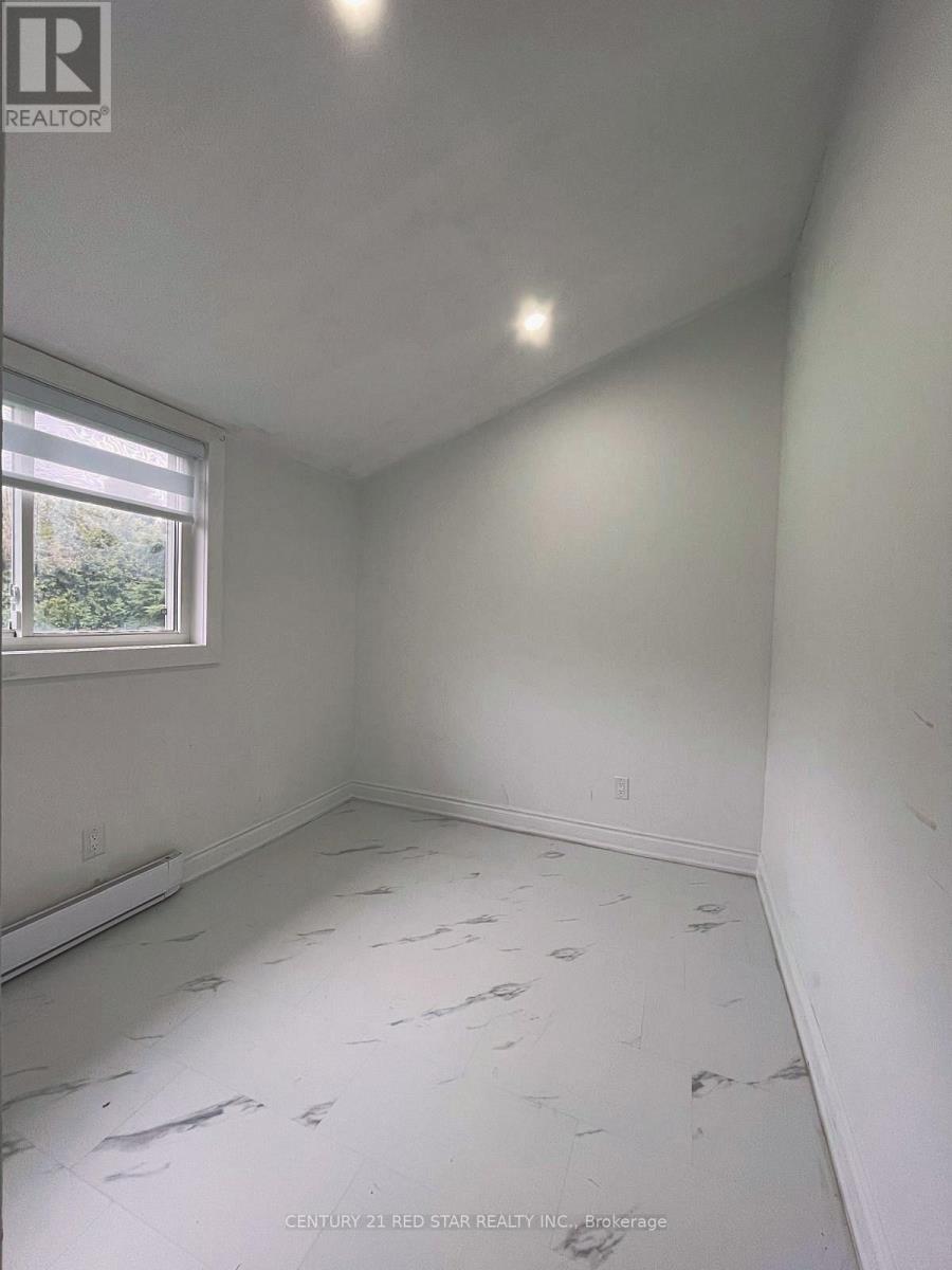 209 EVANS STREET - 22