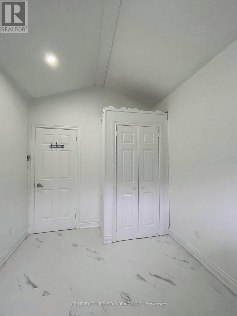 209 EVANS STREET - Image 24