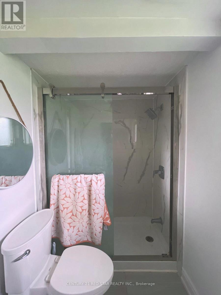 209 EVANS STREET - 26