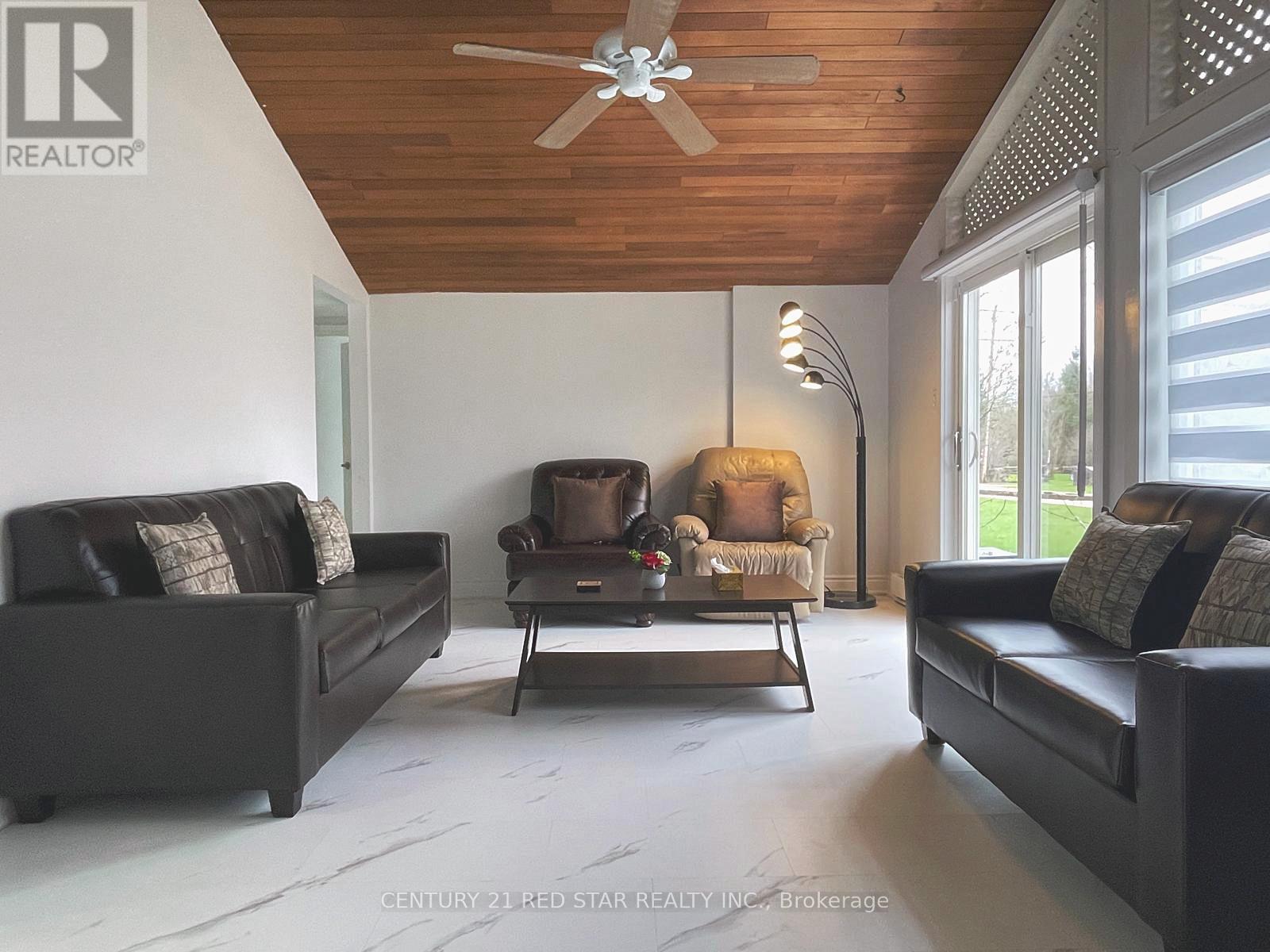 209 EVANS STREET - 6