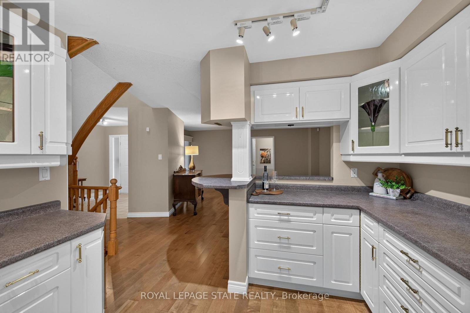 #11 151 MCNIVEN ROAD - 15