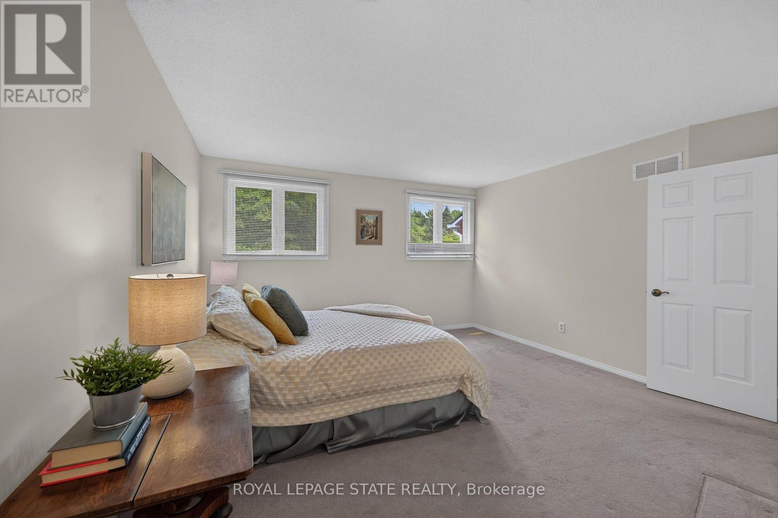 #11 151 MCNIVEN ROAD - 32