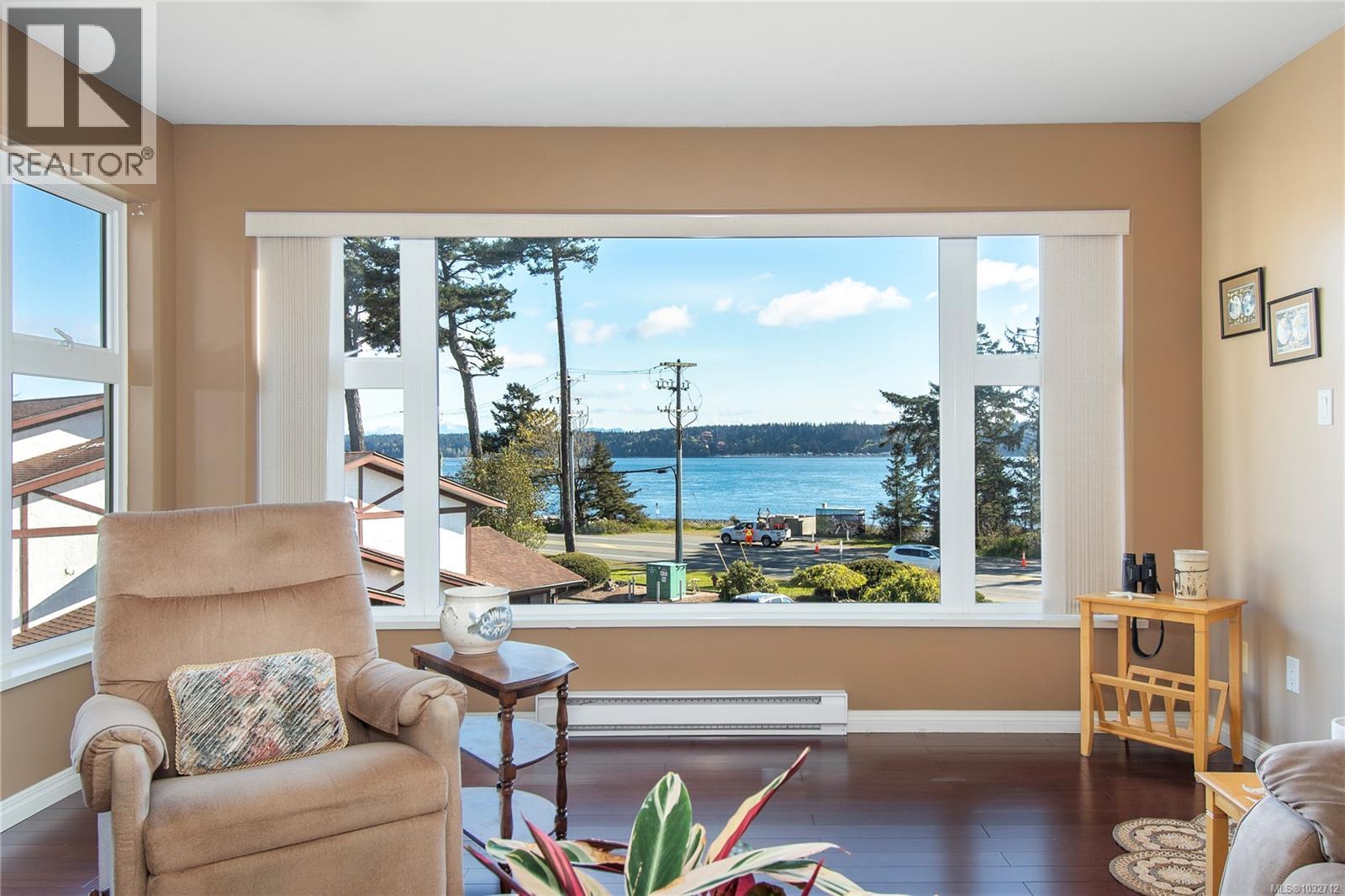 218 350 Island Hwy S, Campbell River — photo 2