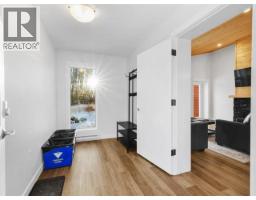 30 Takhini Meadows Drive, Whitehorse North, YT Y1A7A2 Photo 7