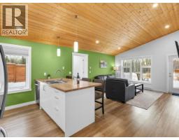 30 Takhini Meadows Drive, Whitehorse North, YT Y1A7A2 Photo 13