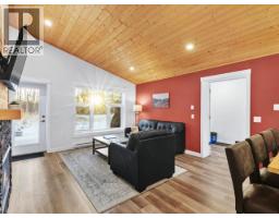 30 Takhini Meadows Drive, Whitehorse North, YT Y1A7A2 Photo 33