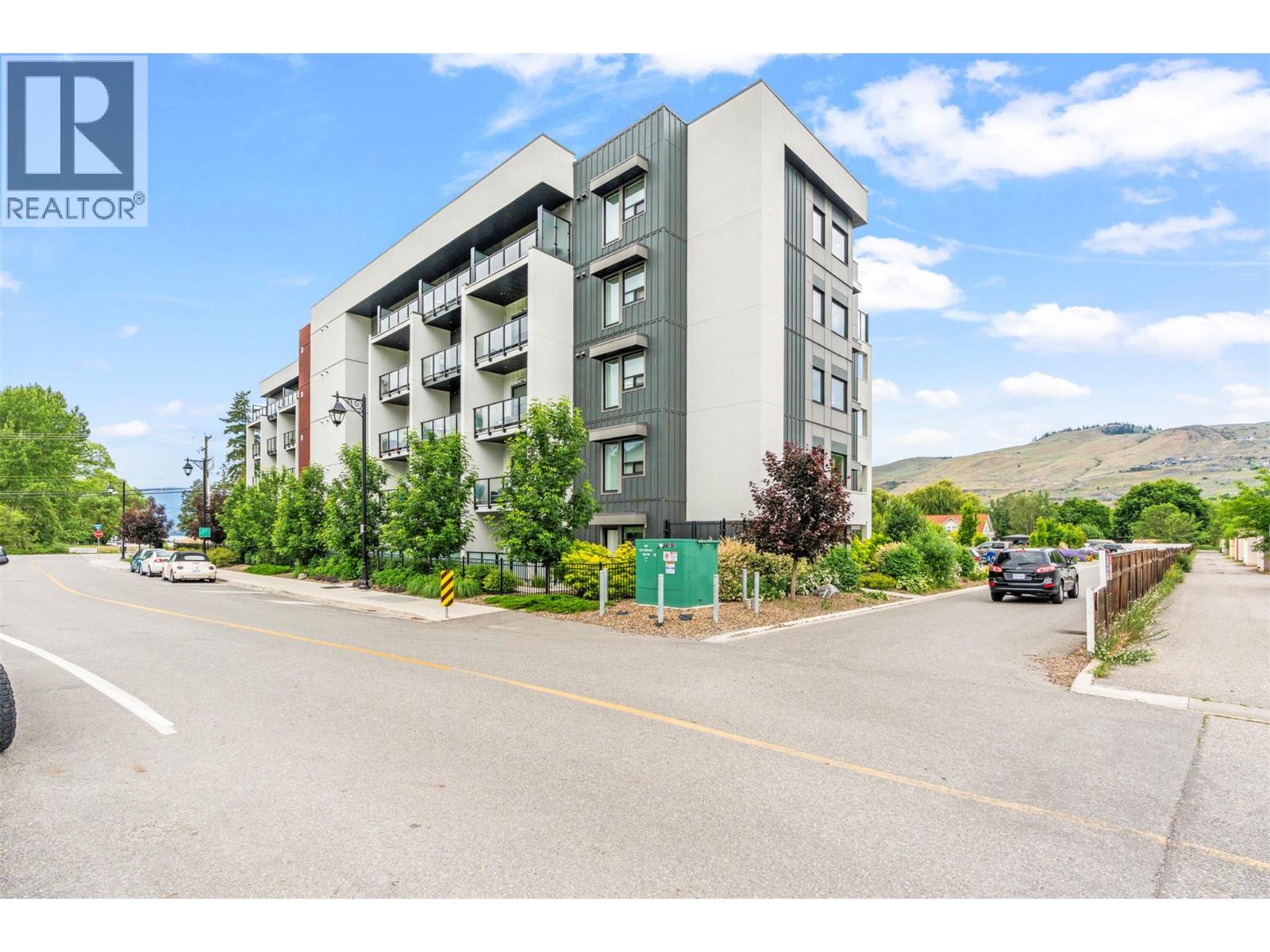#303 2555 Lakeshore Road - 7
