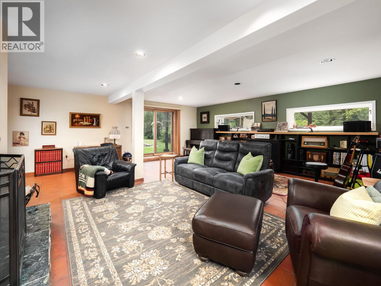 1483 HOFERKAMP ROAD, Prince George