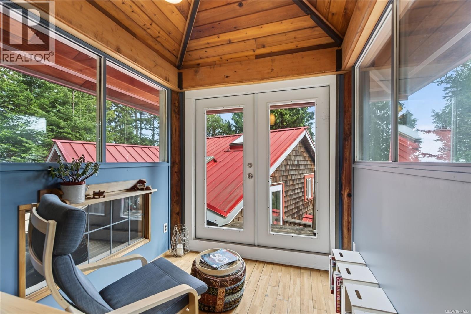 105 Island Park Dr - 27