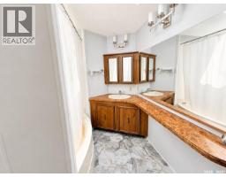 4pc Bathroom - 27 Prairie Sun Court, Swift Current, SK S9H3X6 Photo 7