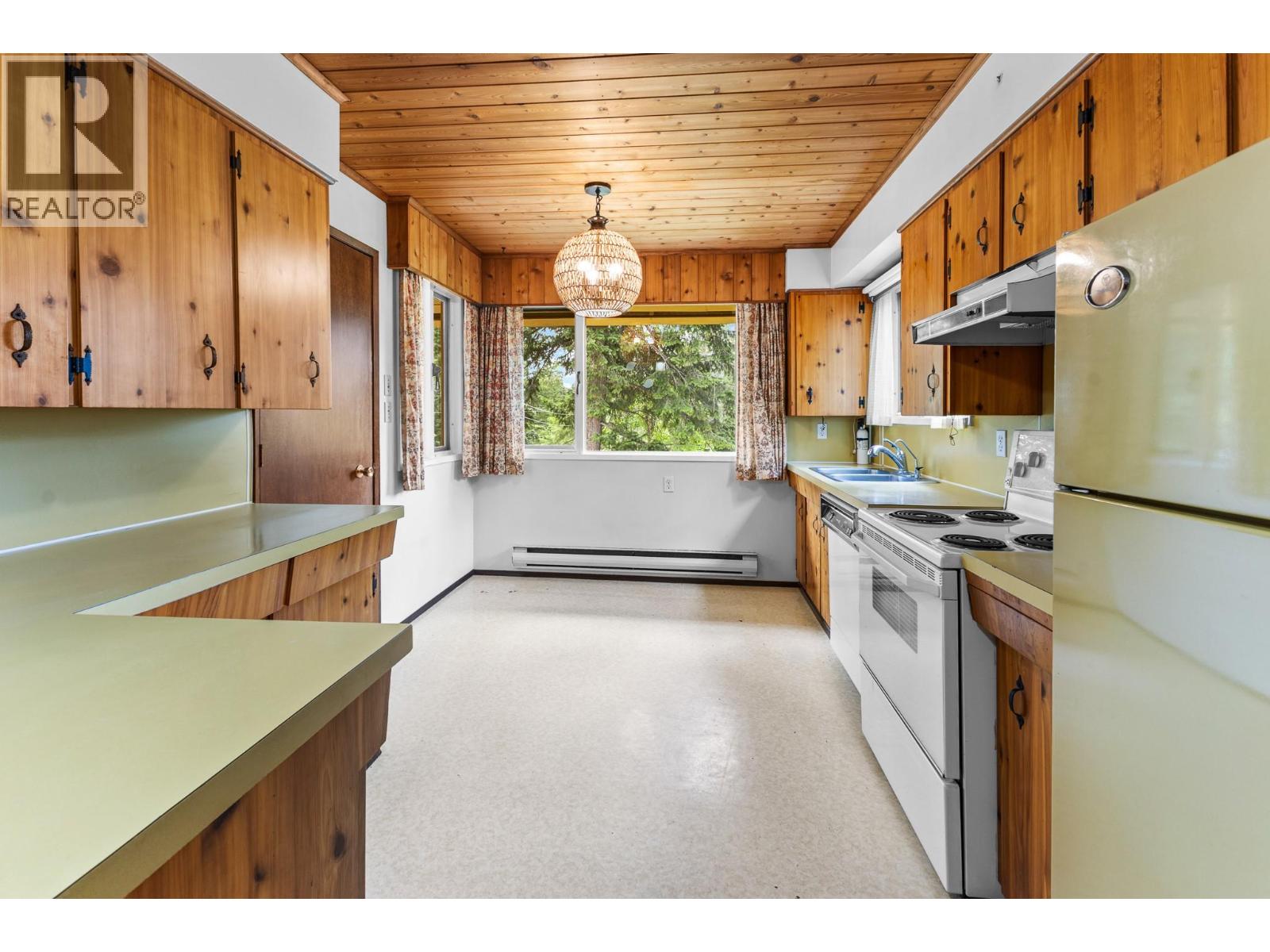  2489 Hendrickson Road, Sorrento