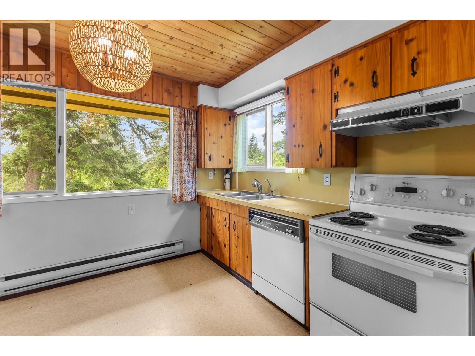  2489 Hendrickson Road, Sorrento