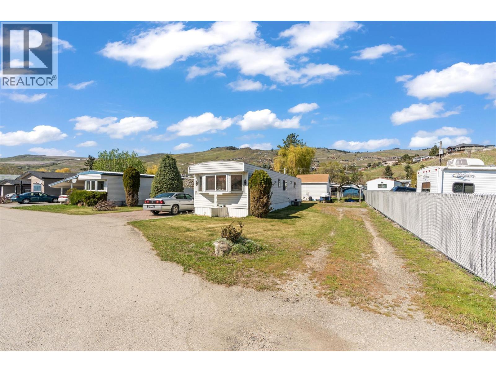 #36 2727 Lakeshore Road - 22