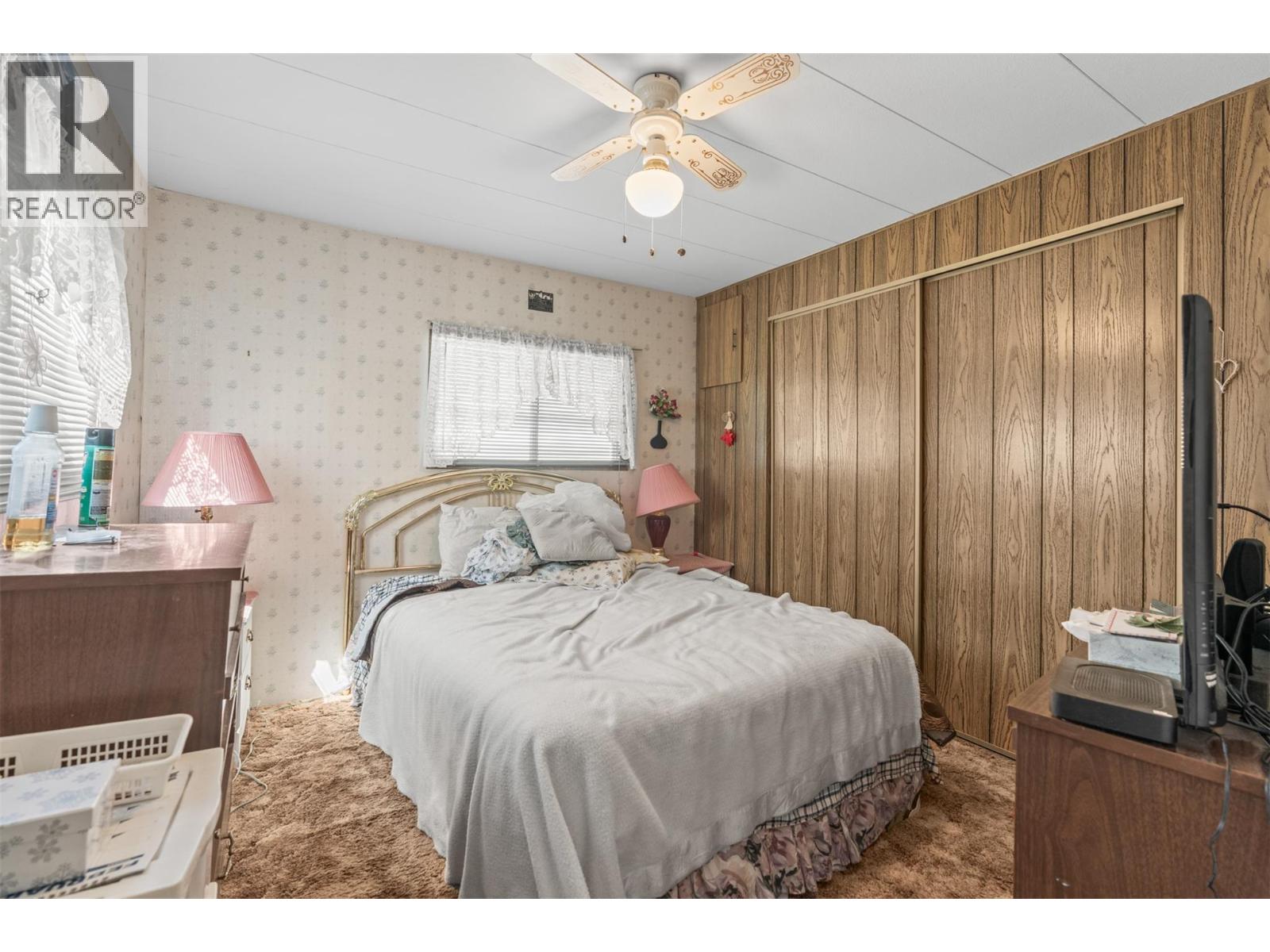 #36 2727 Lakeshore Road - 17
