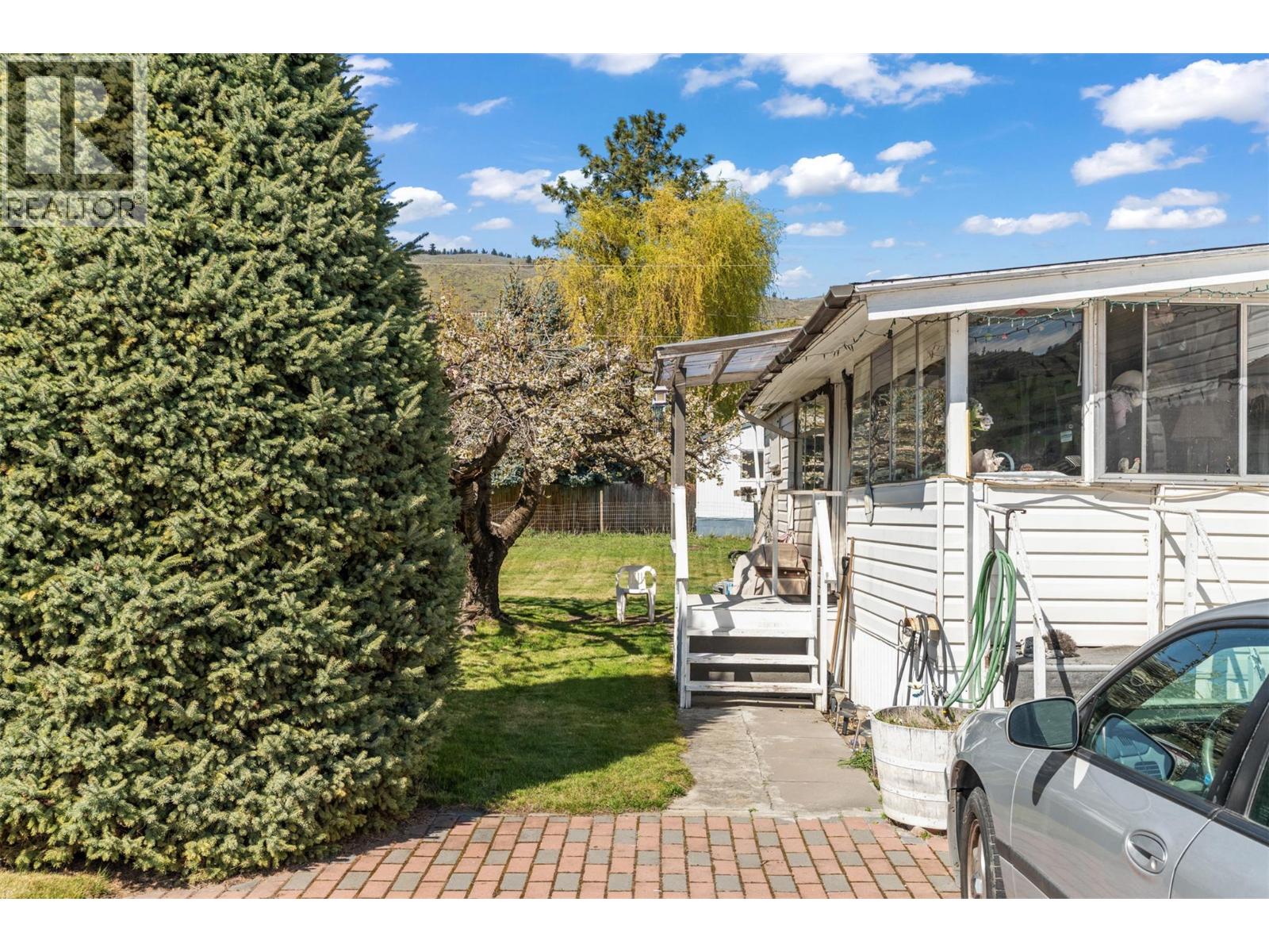 #36 2727 Lakeshore Road - 3