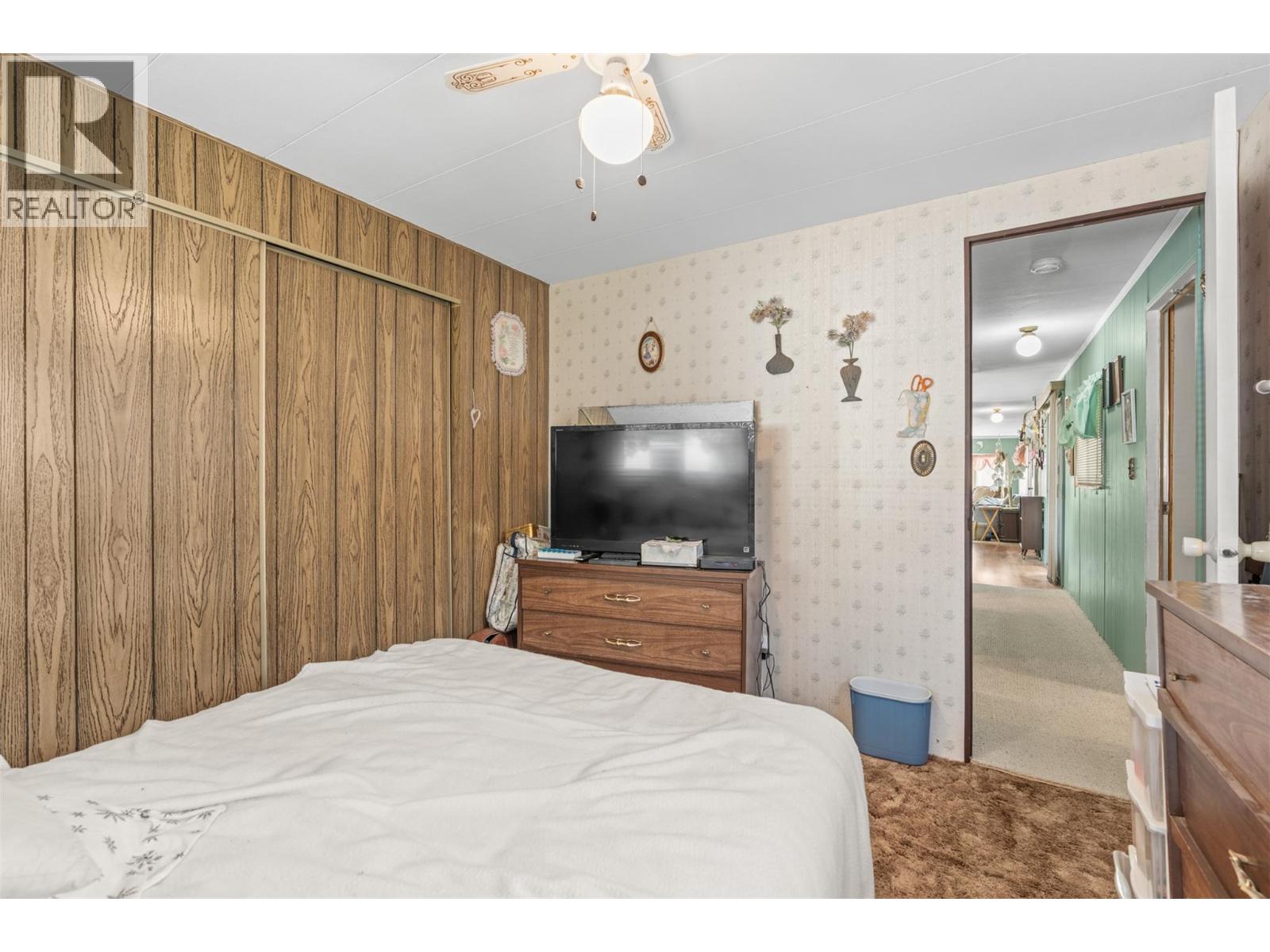 #36 2727 Lakeshore Road - 18