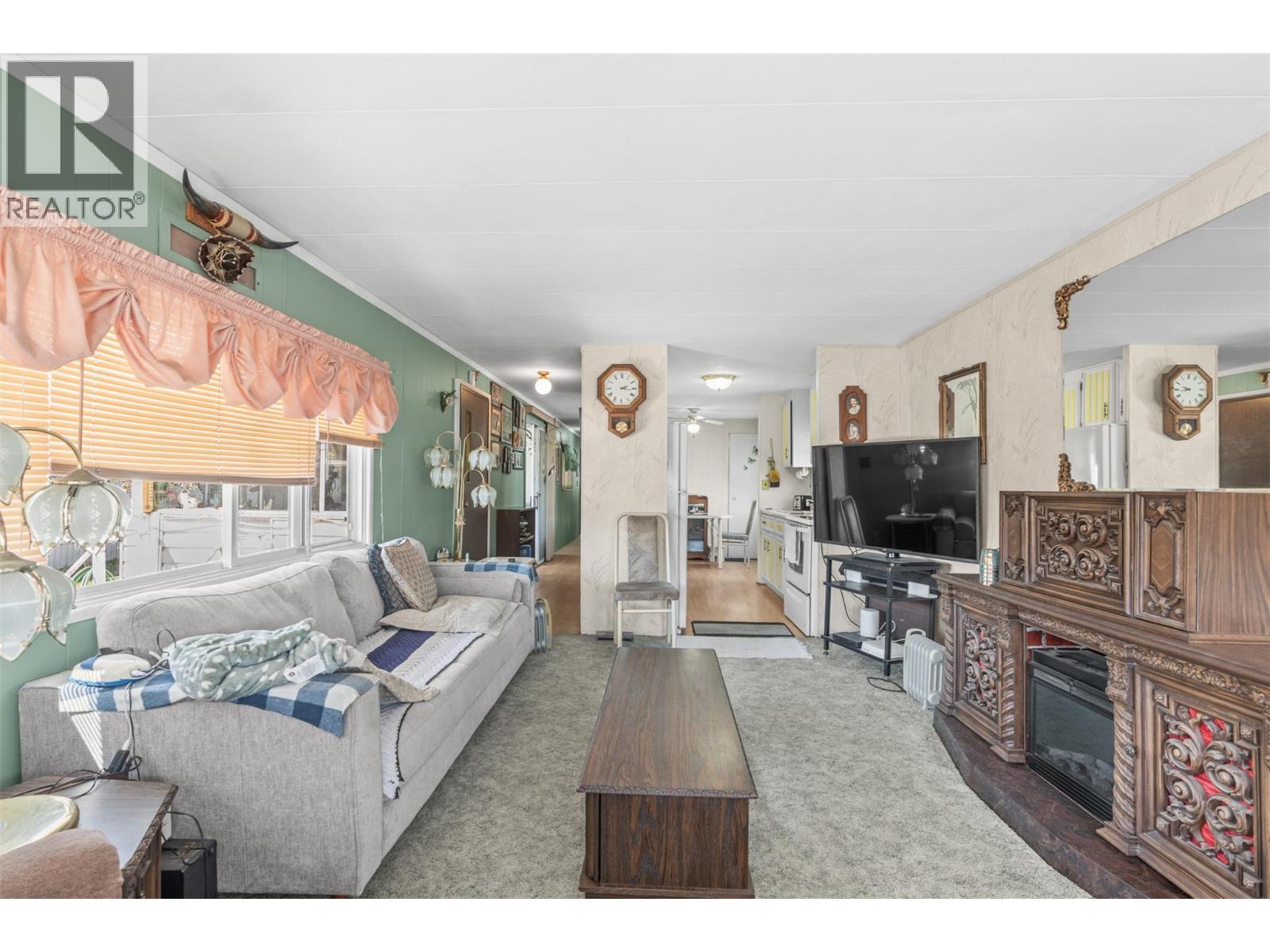 #36 2727 Lakeshore Road - 12