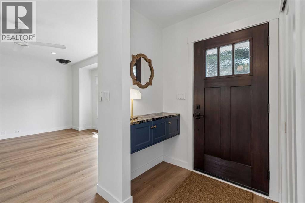 5020 47A Avenue - 7