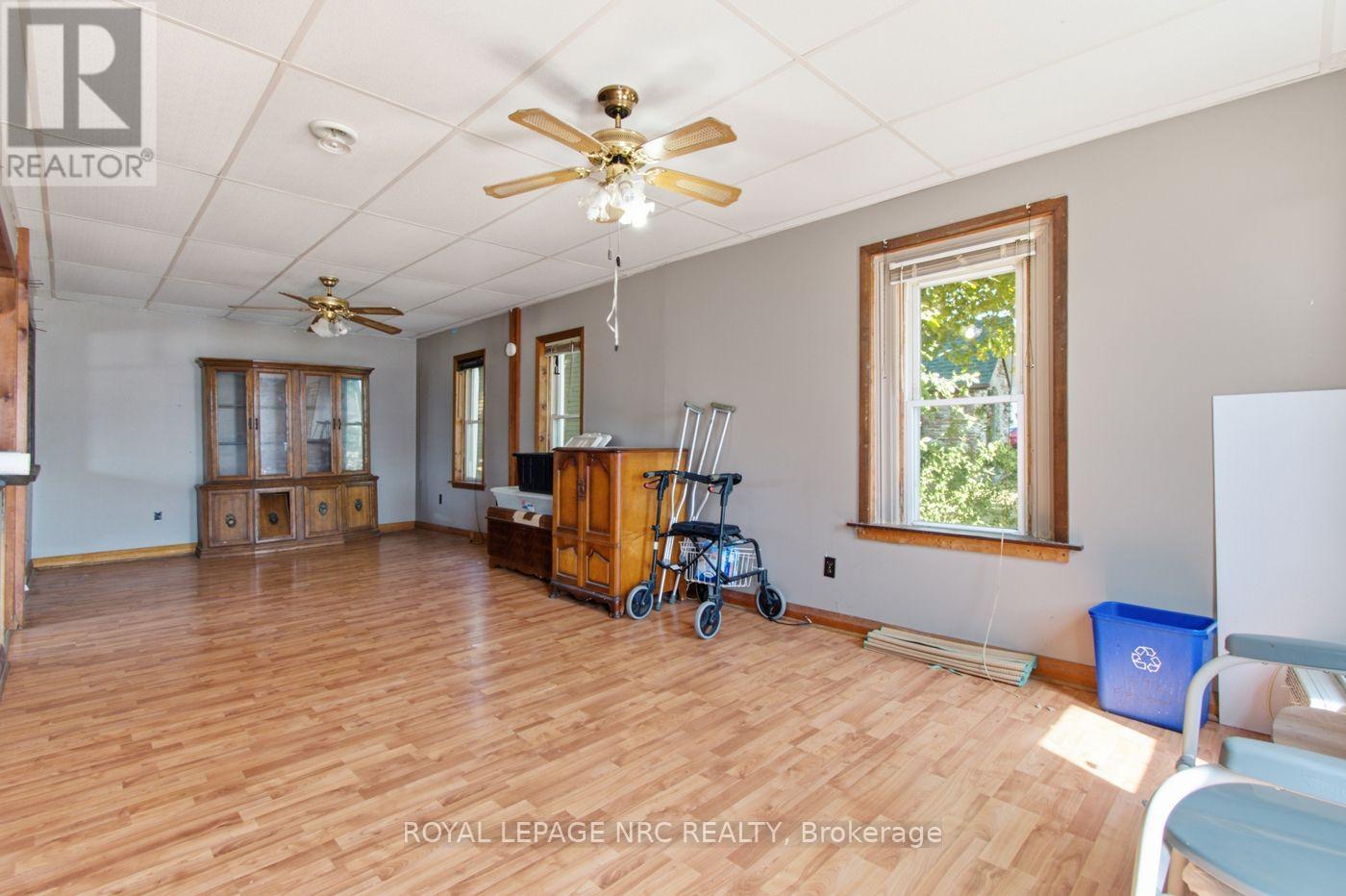 592 FIELDEN AVENUE - 10
