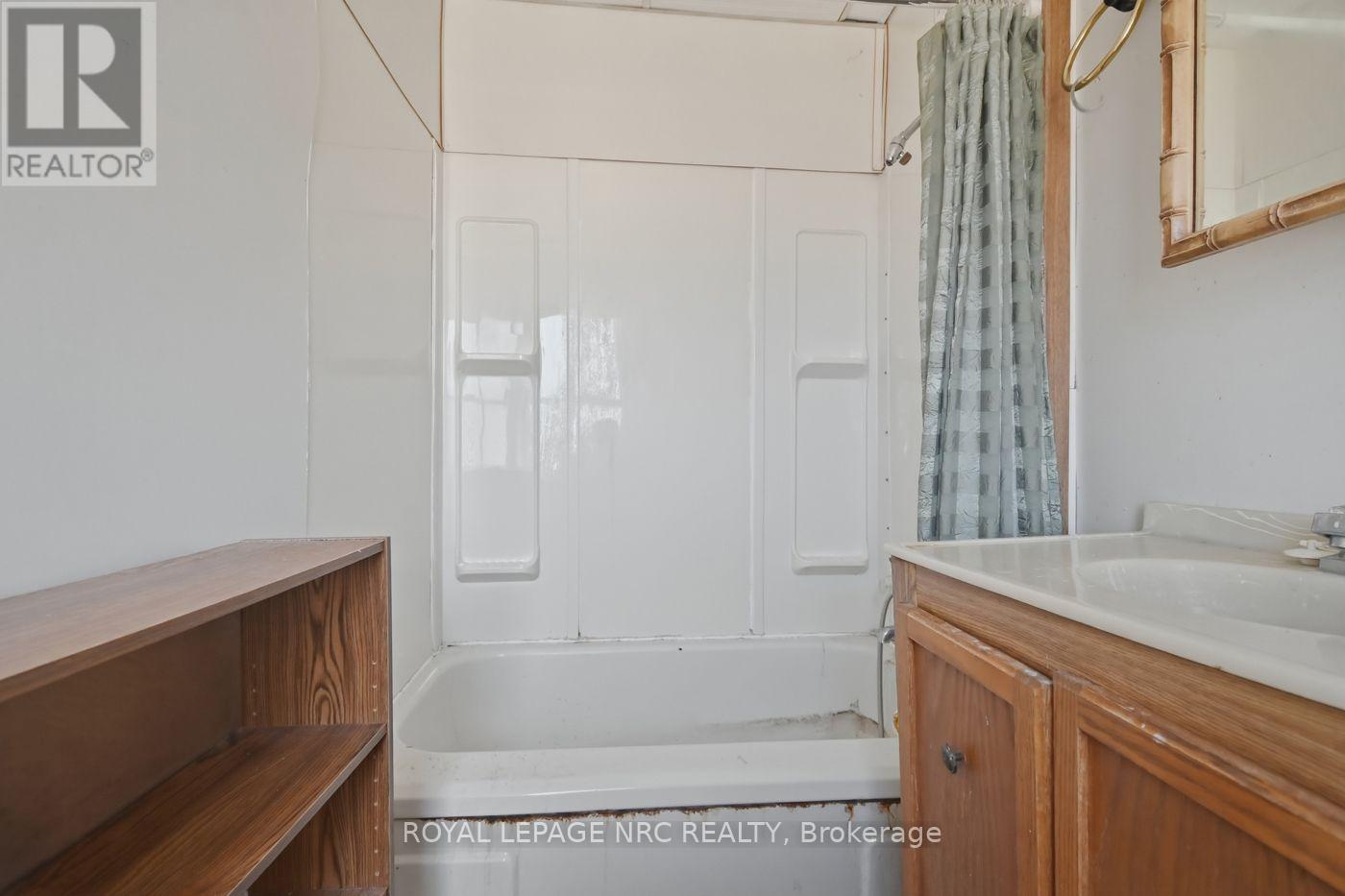 592 FIELDEN AVENUE - 15