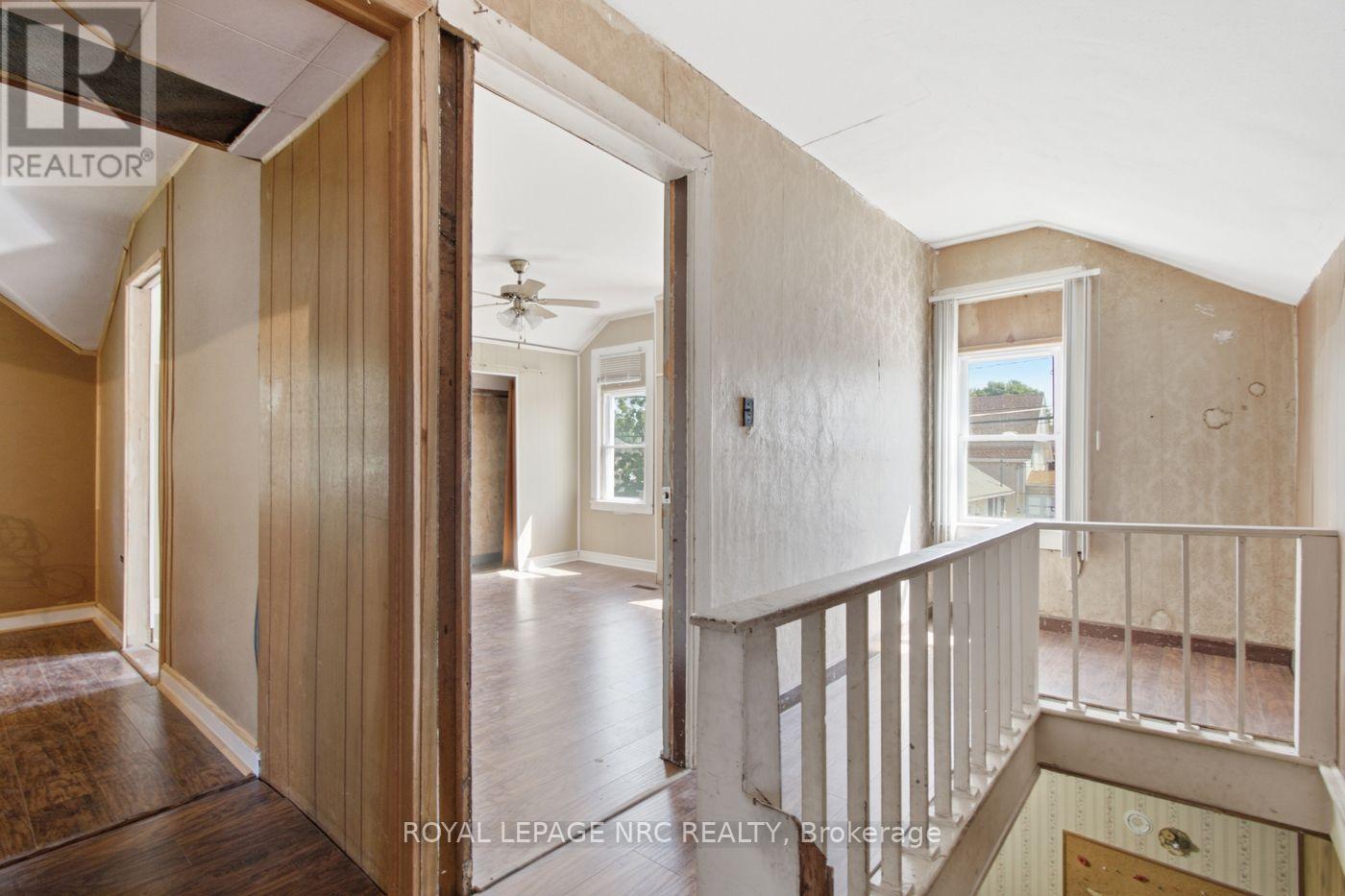 592 FIELDEN AVENUE - 17