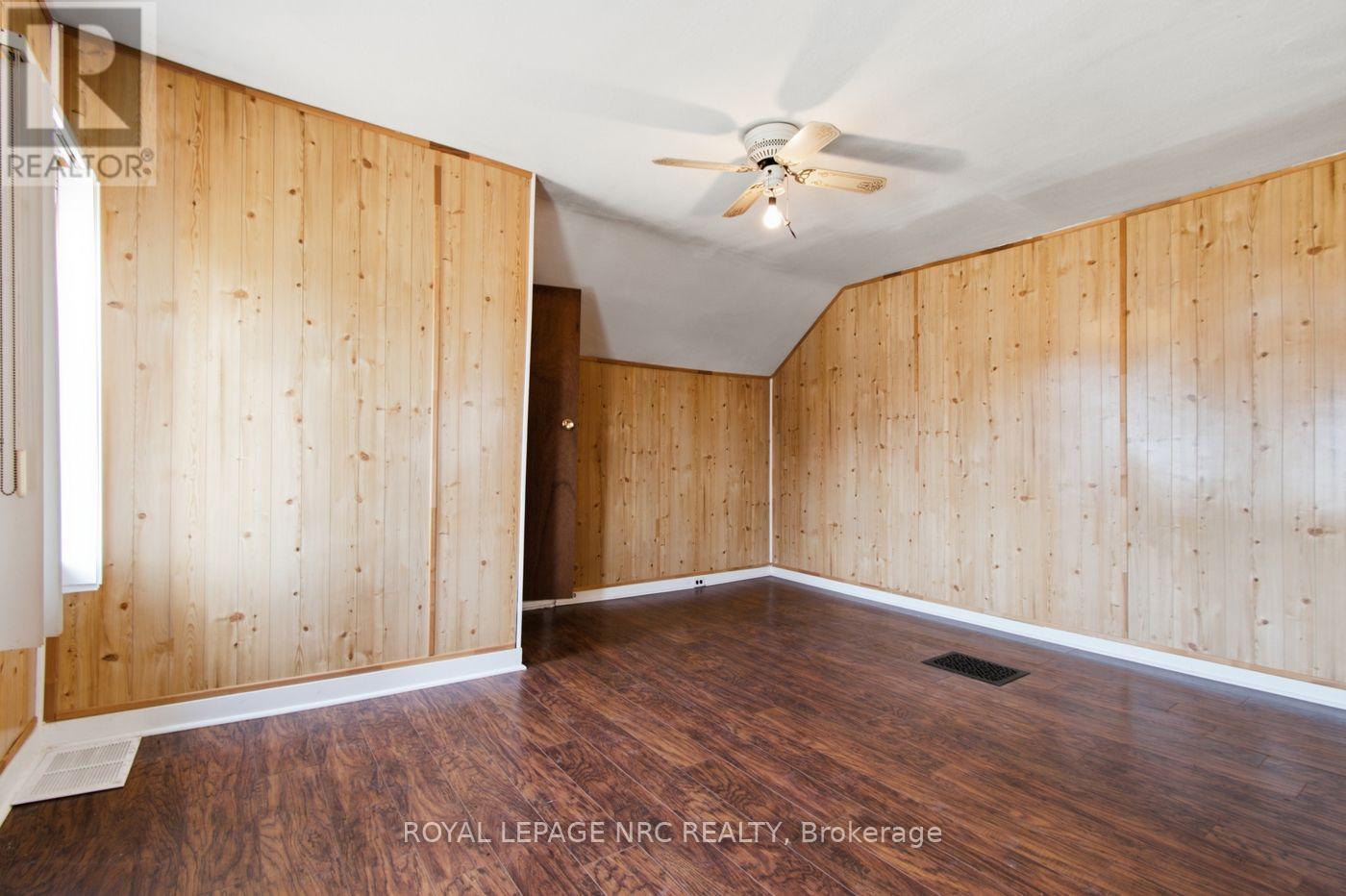 592 FIELDEN AVENUE - 19