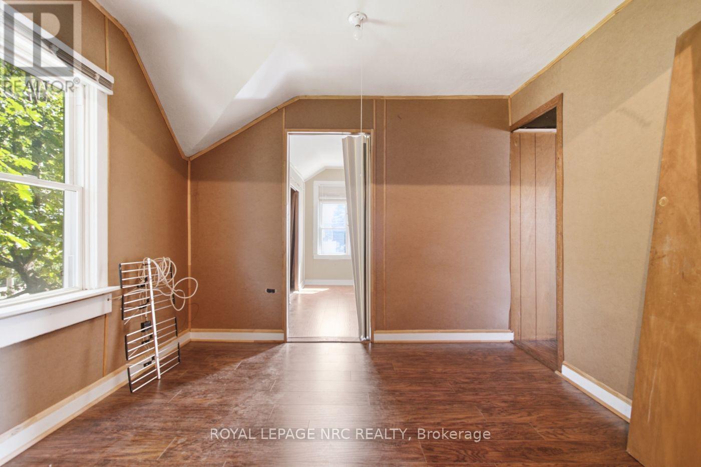 592 FIELDEN AVENUE - 25
