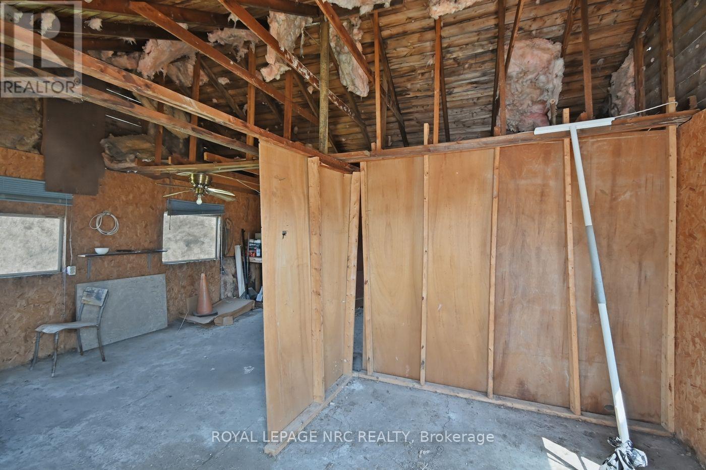 592 FIELDEN AVENUE - 31