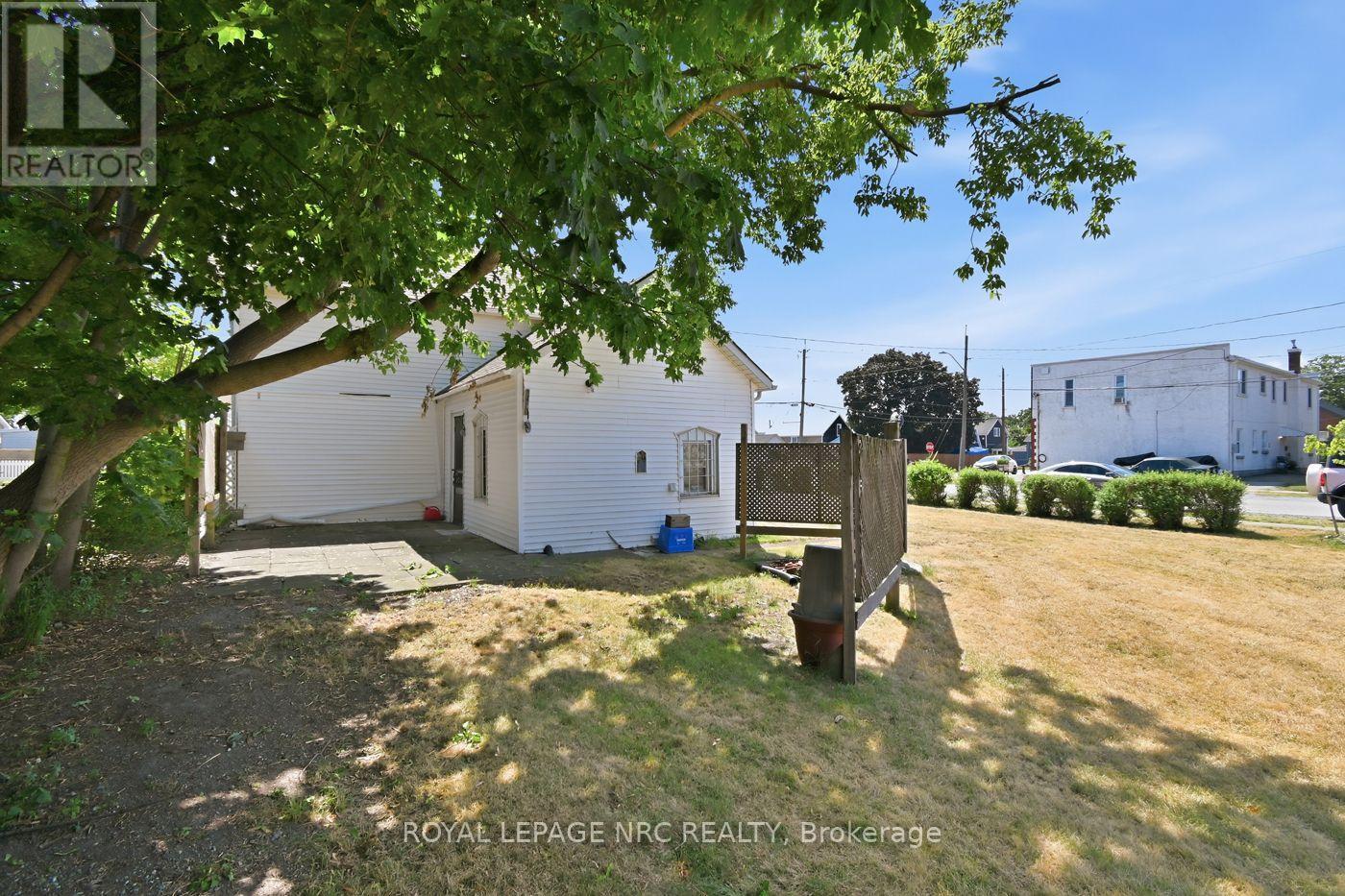 592 FIELDEN AVENUE - 36