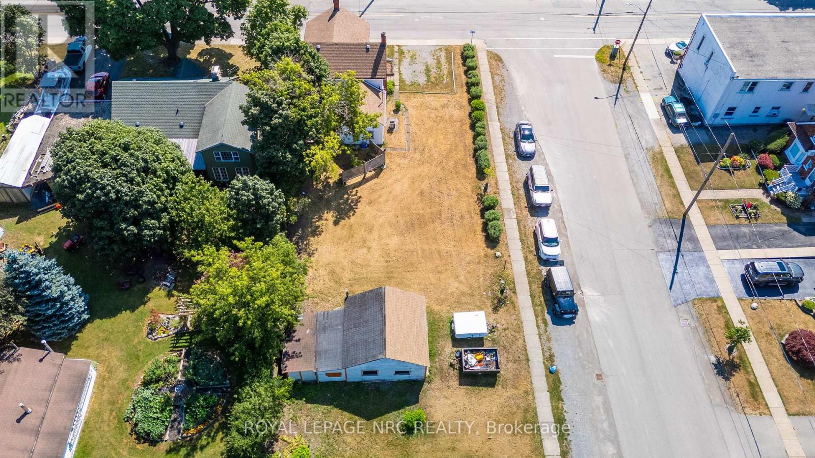 592 FIELDEN AVENUE - 44