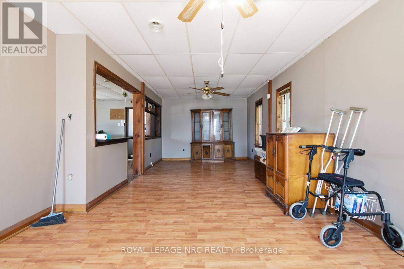 592 FIELDEN AVENUE - 9