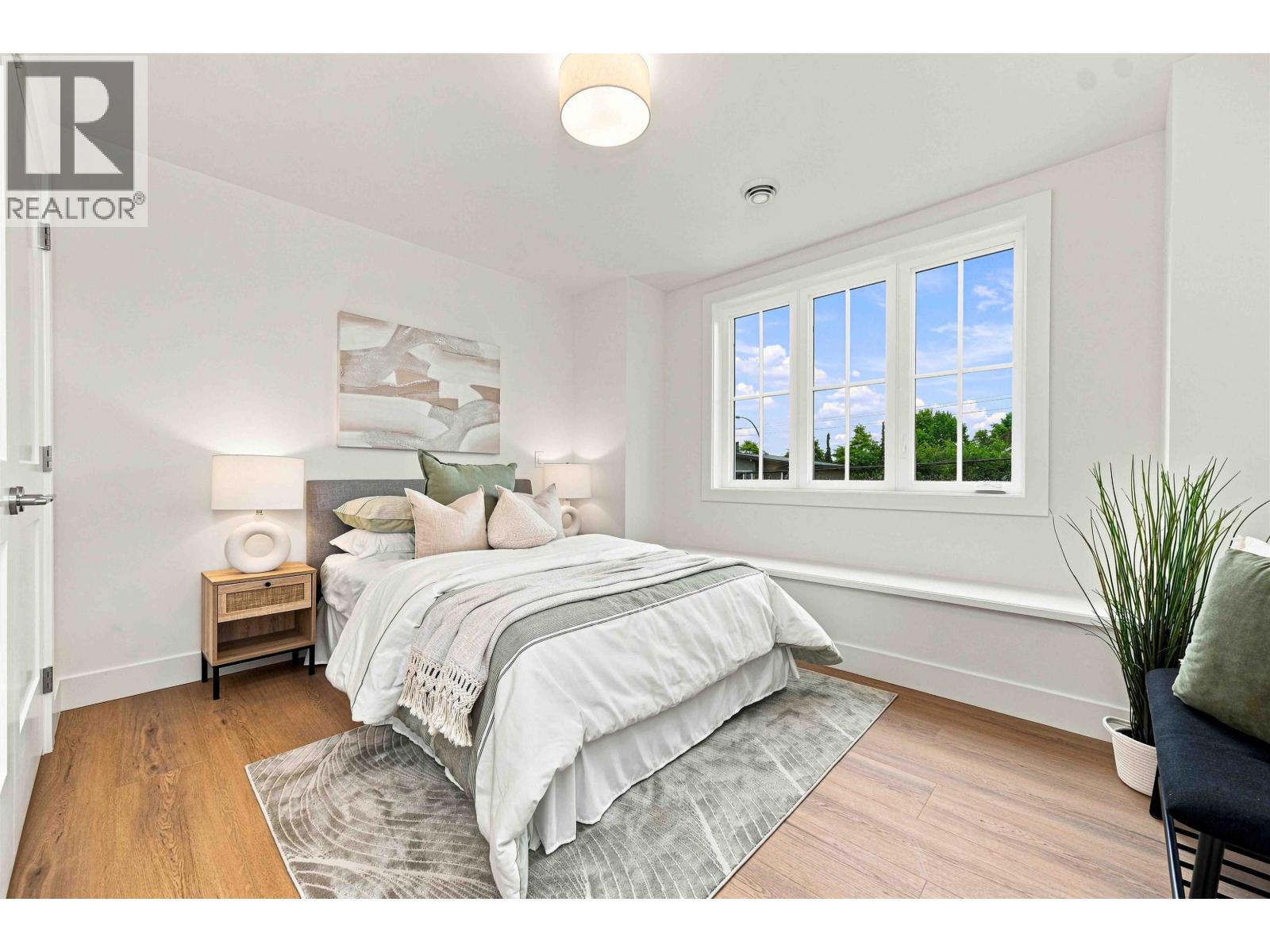 5841 48A Avenue, Ladner