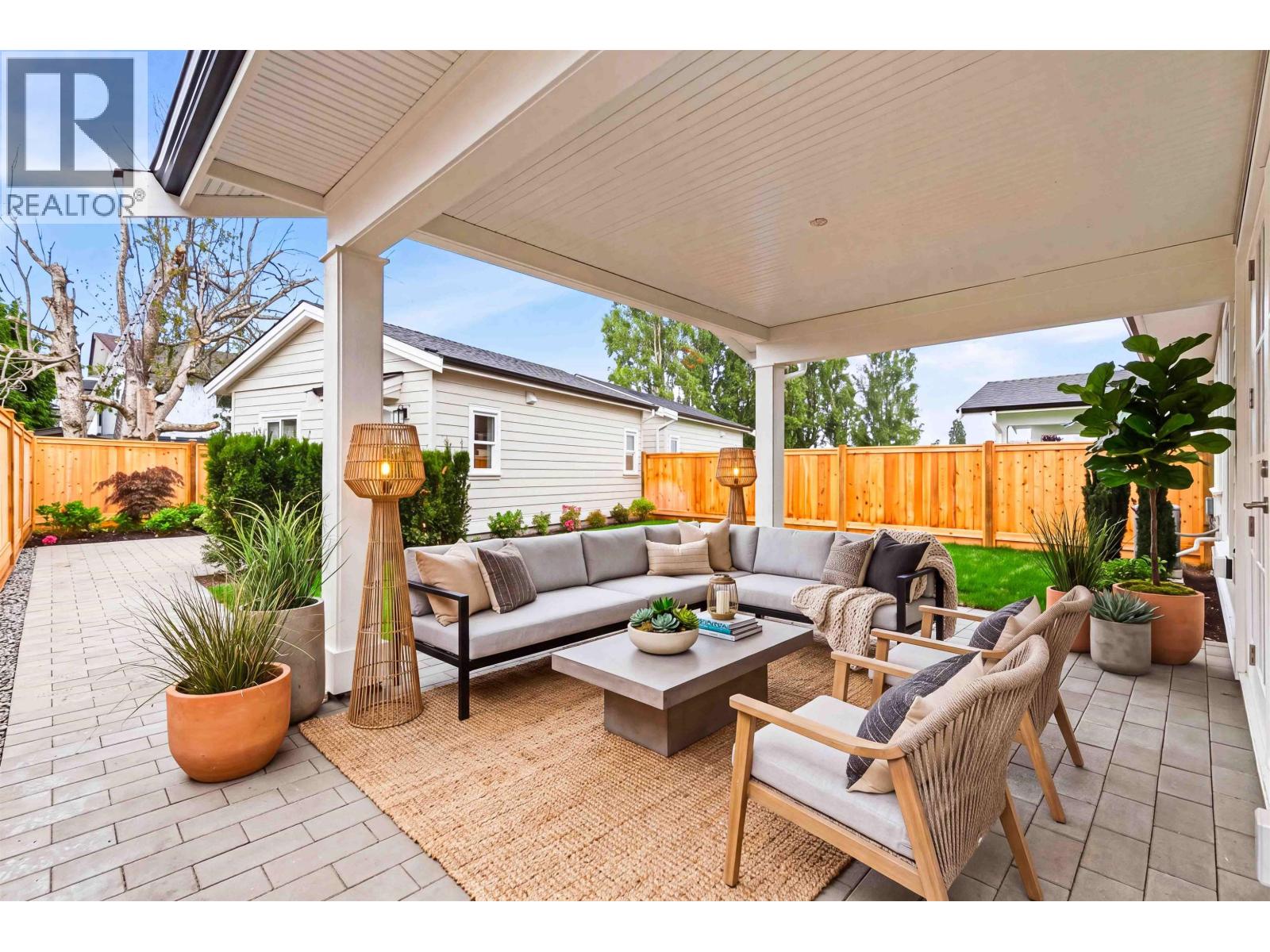 5841 48A Avenue, Ladner