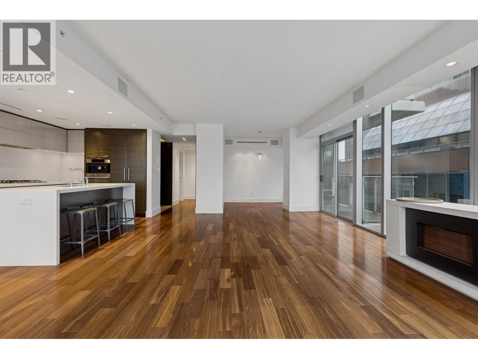 2702 667 HOWE STREET, Vancouver