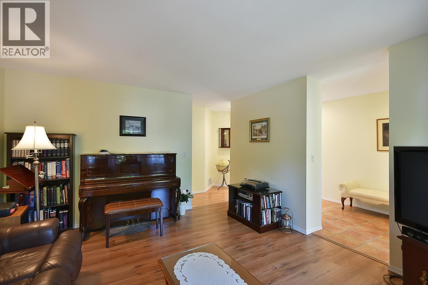 6317 SAMRON ROAD, Sechelt