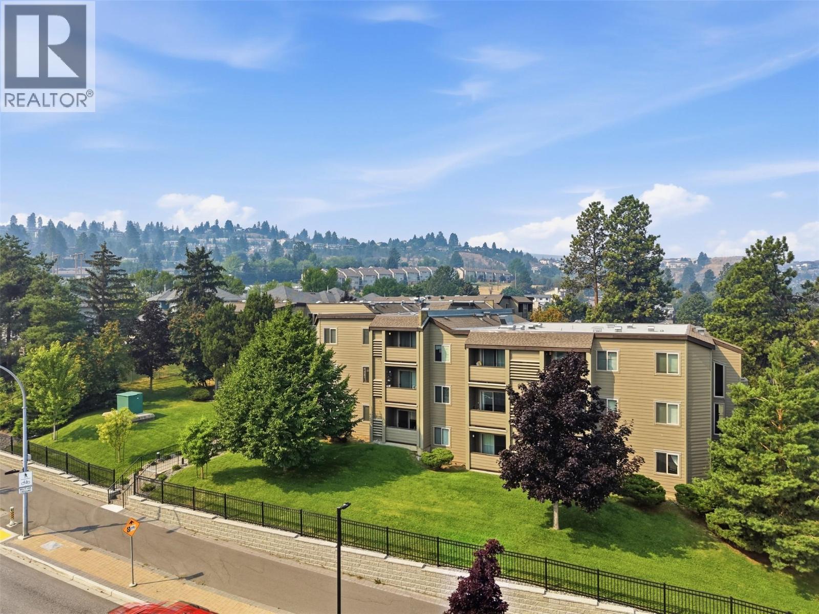 #348 1560 Summit Drive - 17