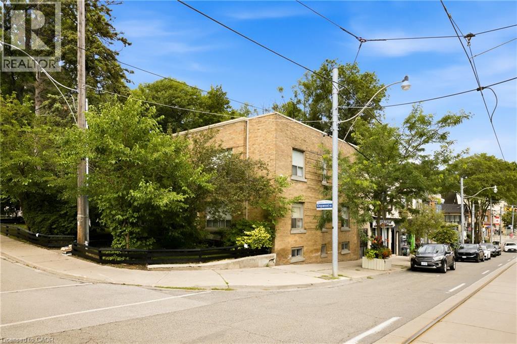Photo of 1 KINGSWOOD Road
