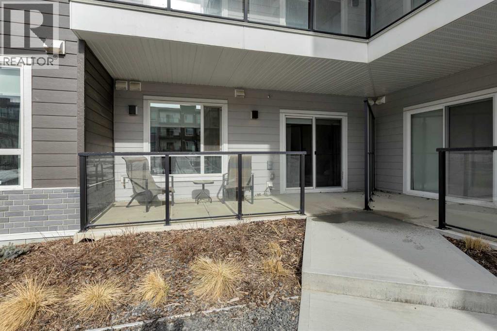 #2106 33 Carringham Gate NW - 24
