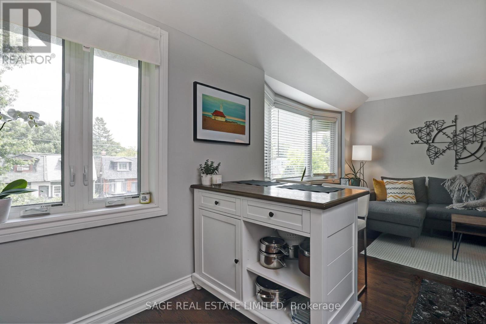 #301 60 KIPPENDAVIE AVENUE - 16