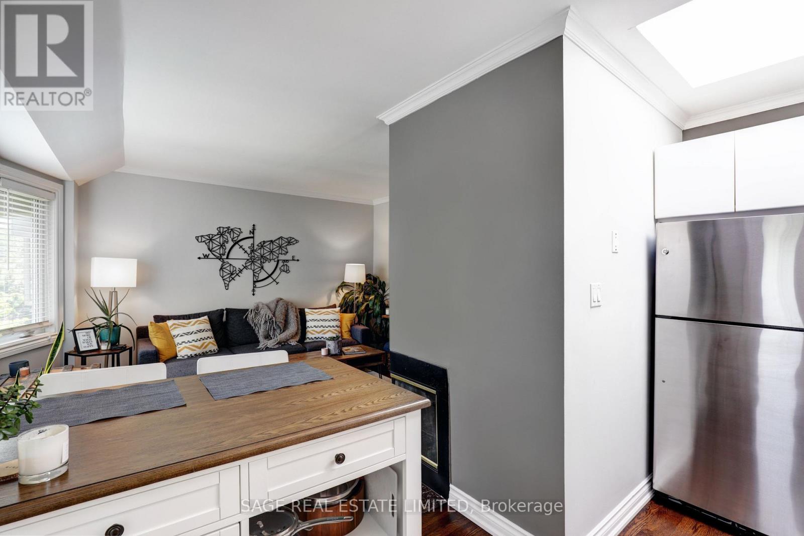 #301 60 KIPPENDAVIE AVENUE - 17