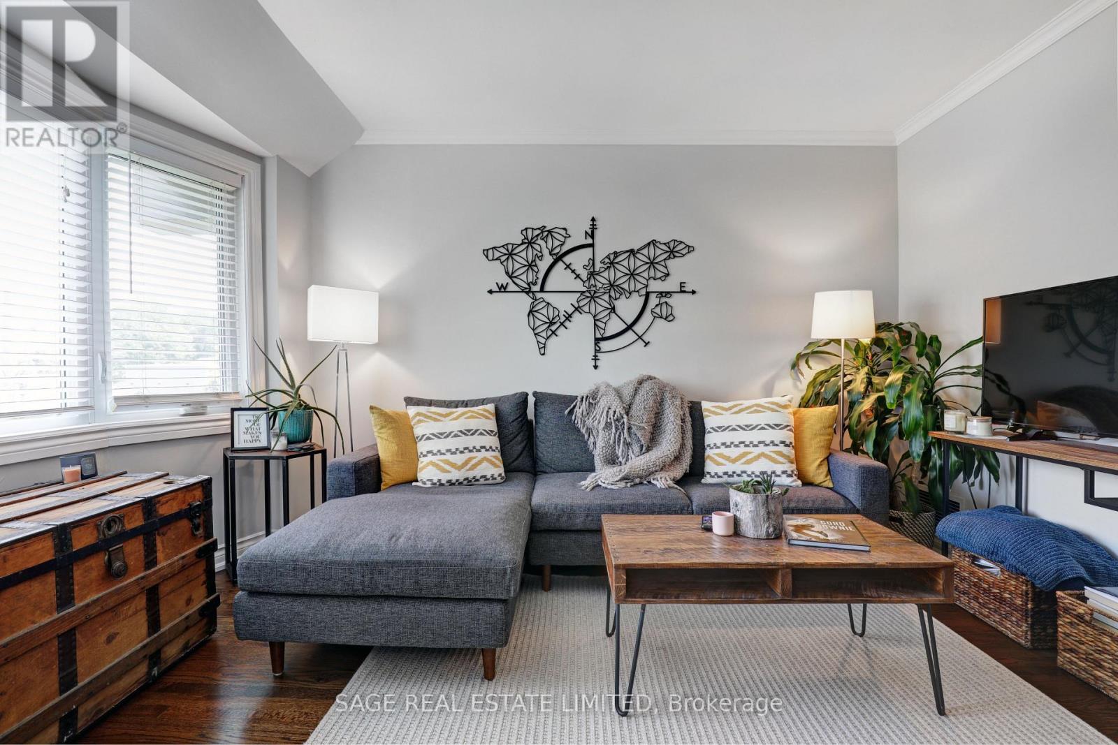 #301 60 KIPPENDAVIE AVENUE - 4