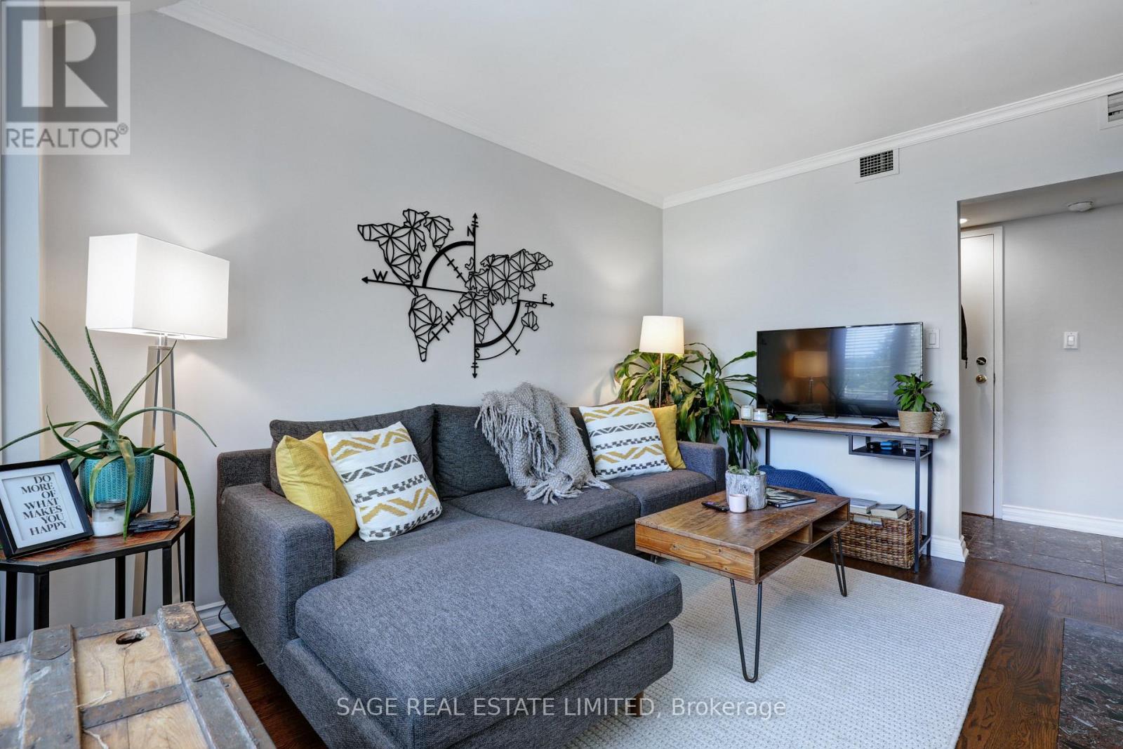 #301 60 KIPPENDAVIE AVENUE - 6