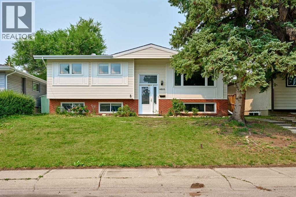 4820 49 Avenue NW, Varsity, Calgary photo 1