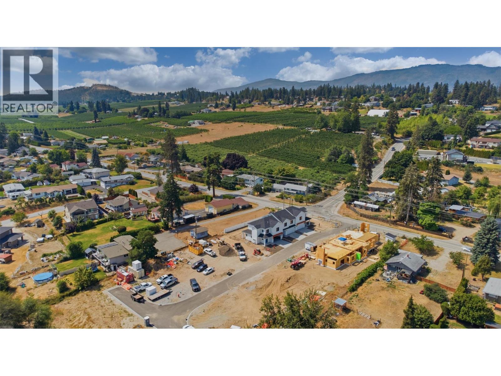 8 11565 Okanagan Centre Road East, Lake Country