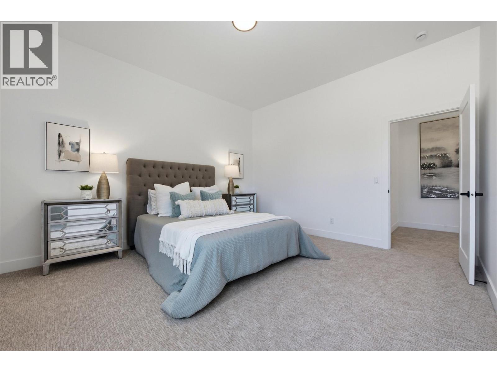 8 11565 Okanagan Centre Road East, Lake Country