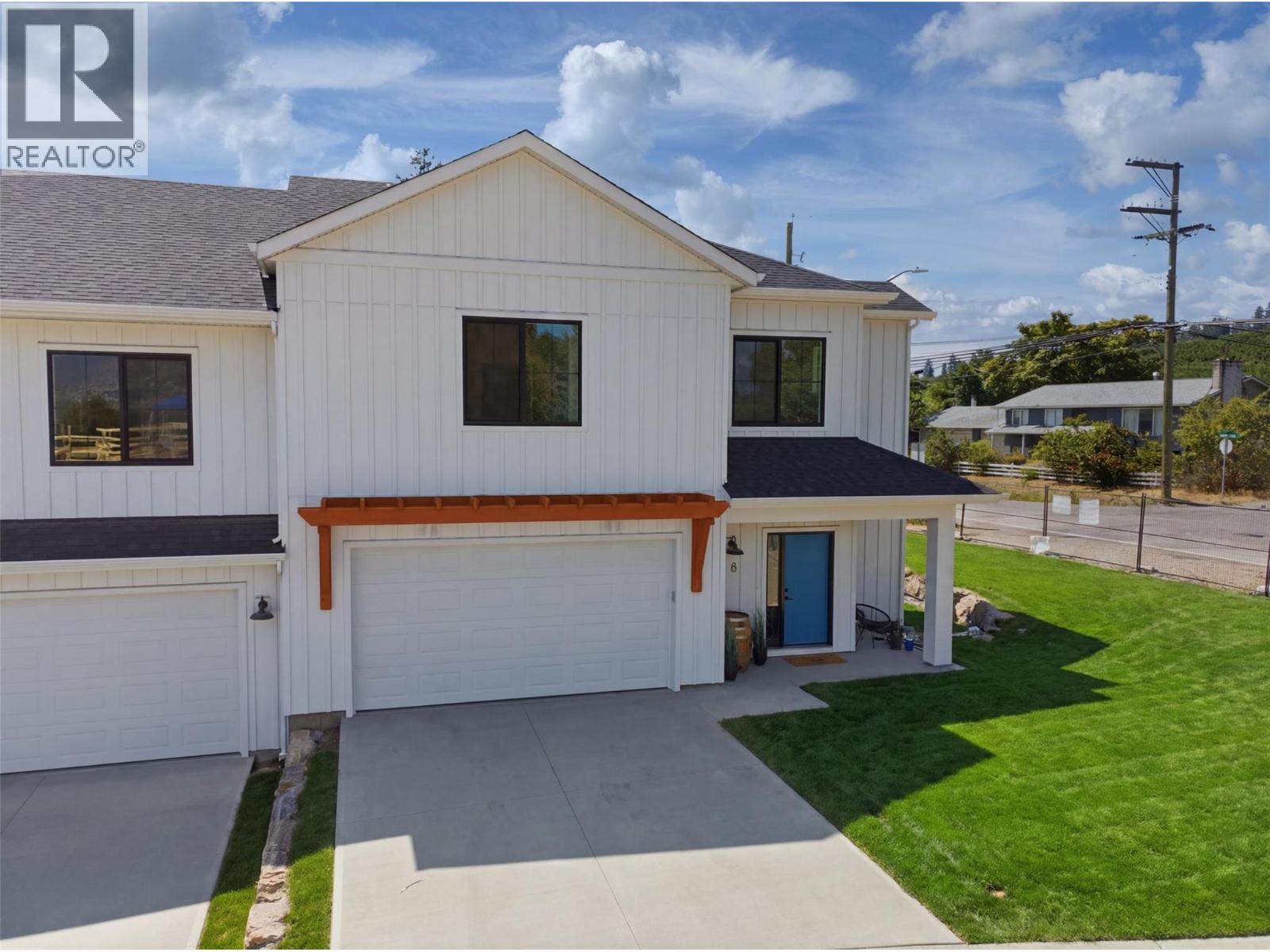 8 11565 Okanagan Centre Road East, Lake Country