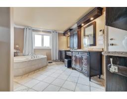 766 Rue Nobert, Gatineau, QC J8R3T2 Photo 39