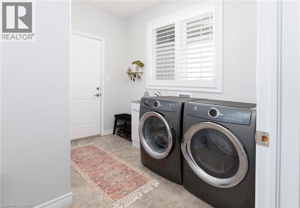 6 MACNEIL Court - Image 18
